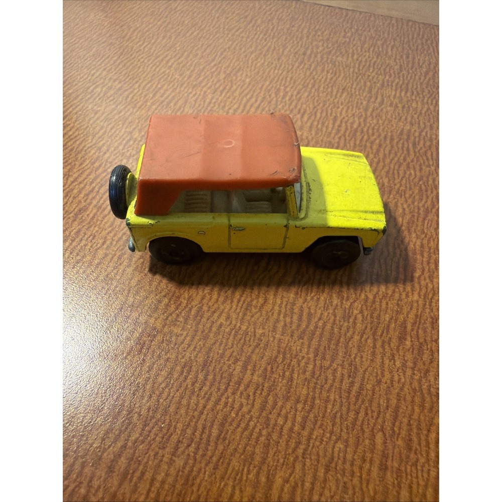 Vtg. 1969 Matchbox/Lesney 18e; Field Car; Yellow, Tan Roof, White‎ Seats, Narrow